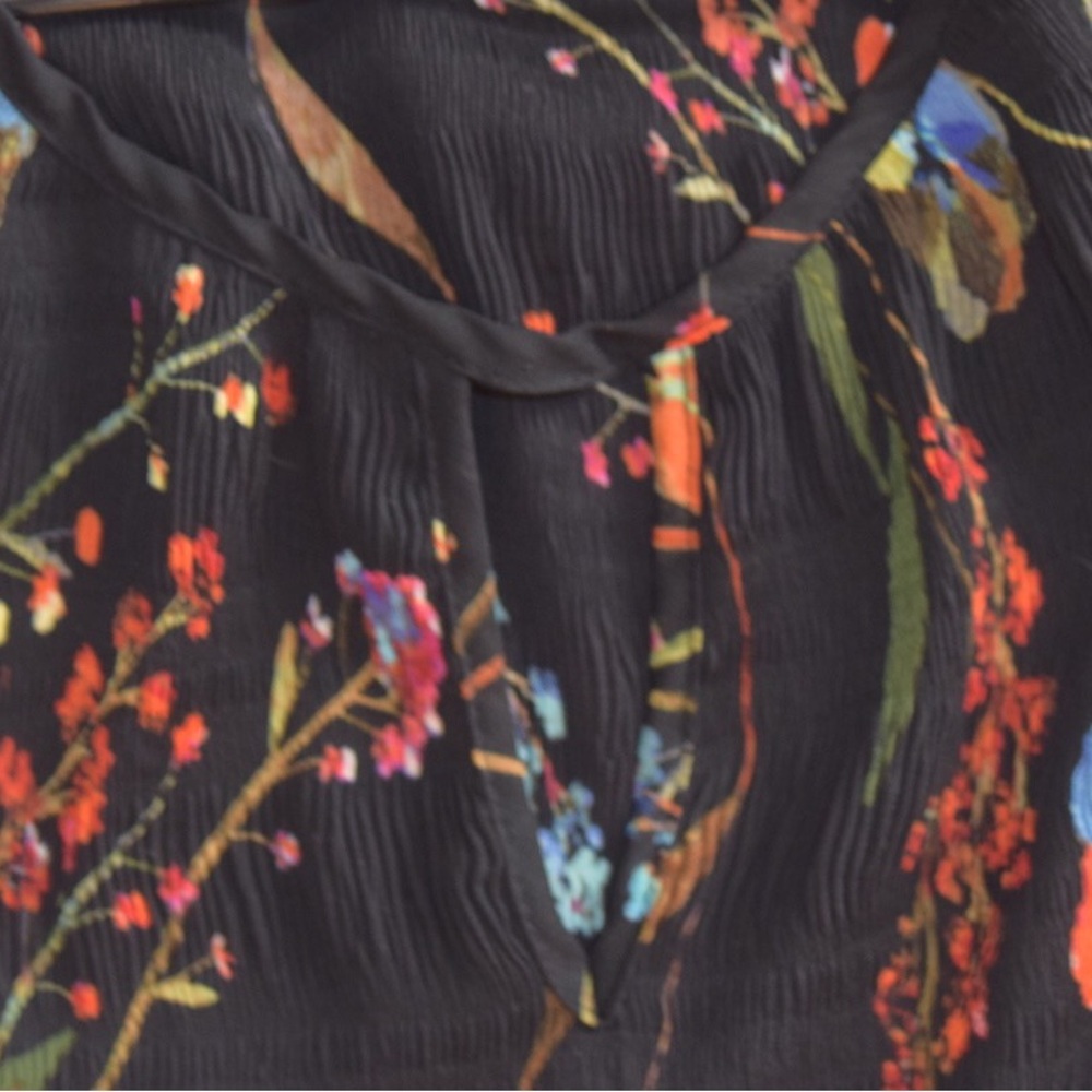 Spense 1x Floral Blouse - Picture 3 of 9
